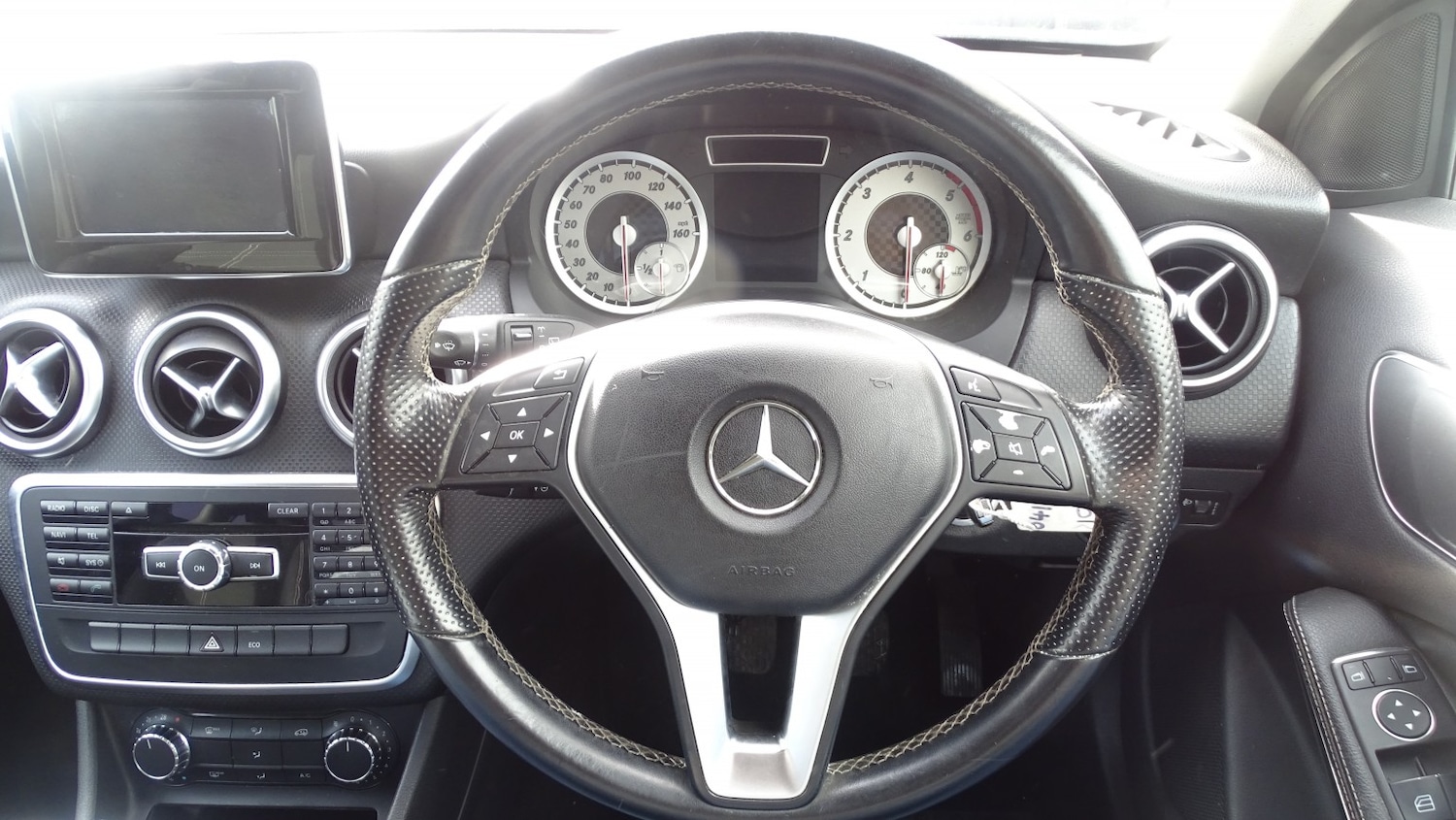 Used Mercedes-Benz A-Class 2013 for sale - 77656239: Photo 34