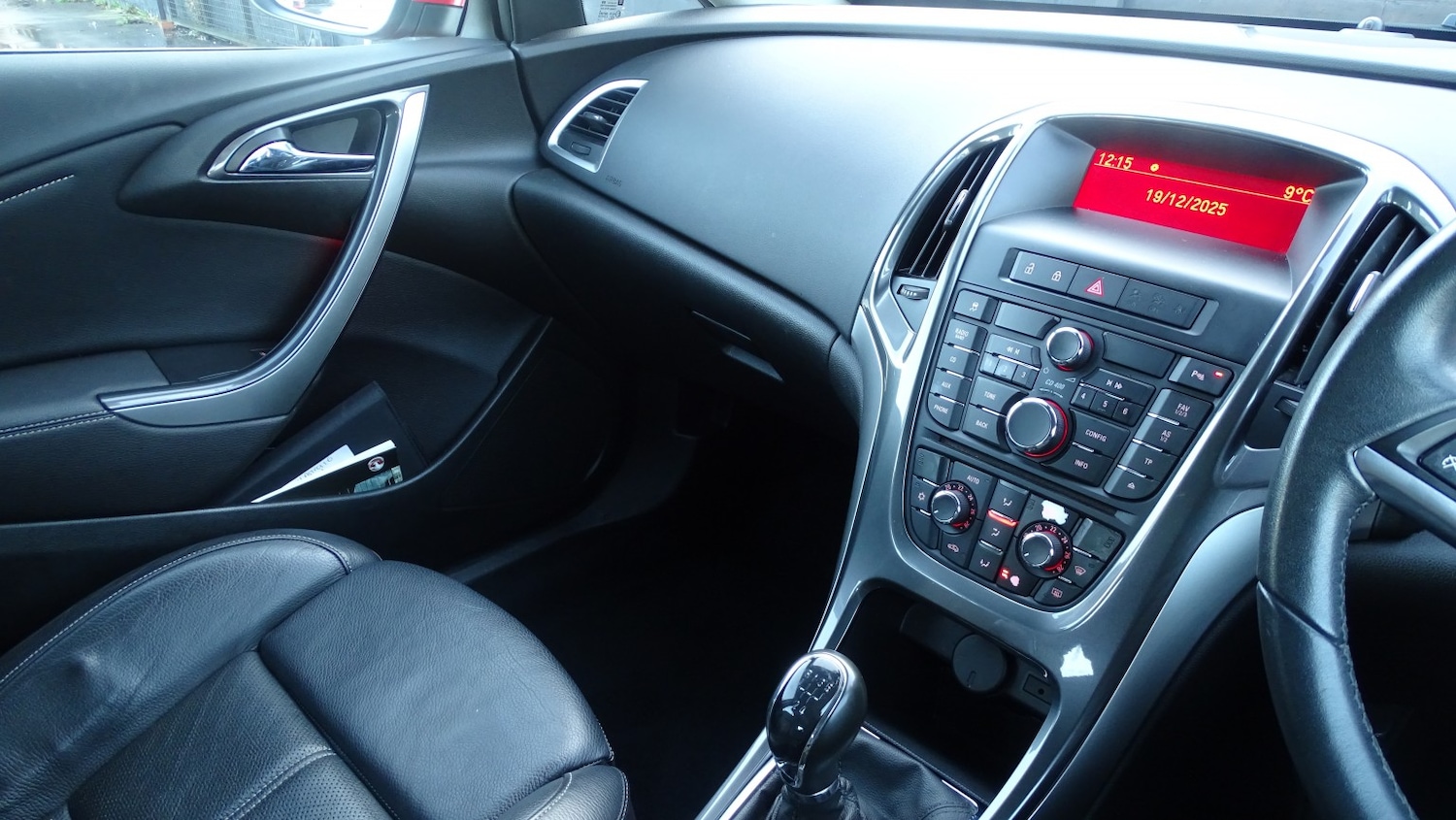 Used Vauxhall Astra 2014 for sale - 77014833: Photo 34