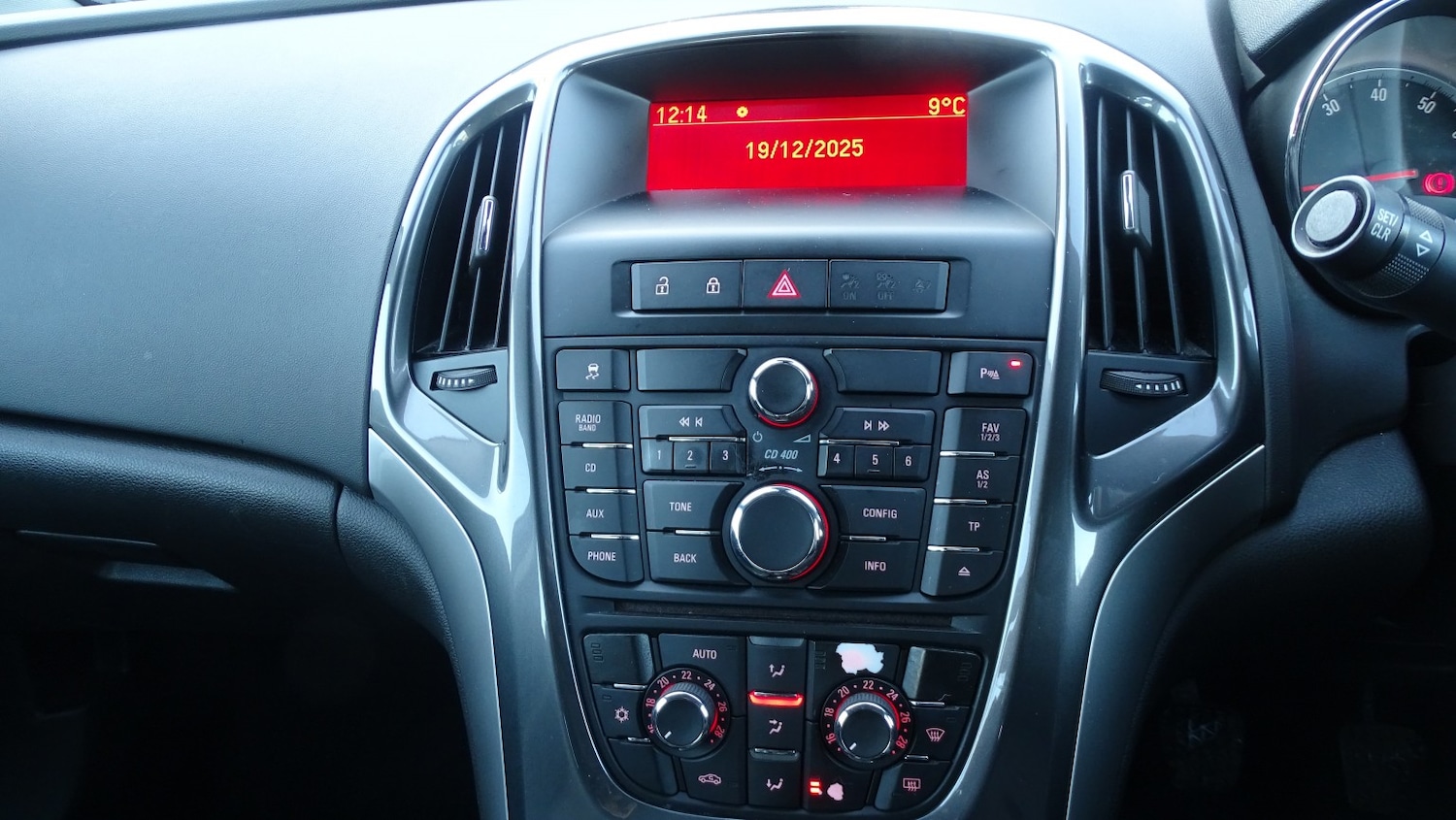 Used Vauxhall Astra 2014 for sale - 77014833: Photo 42