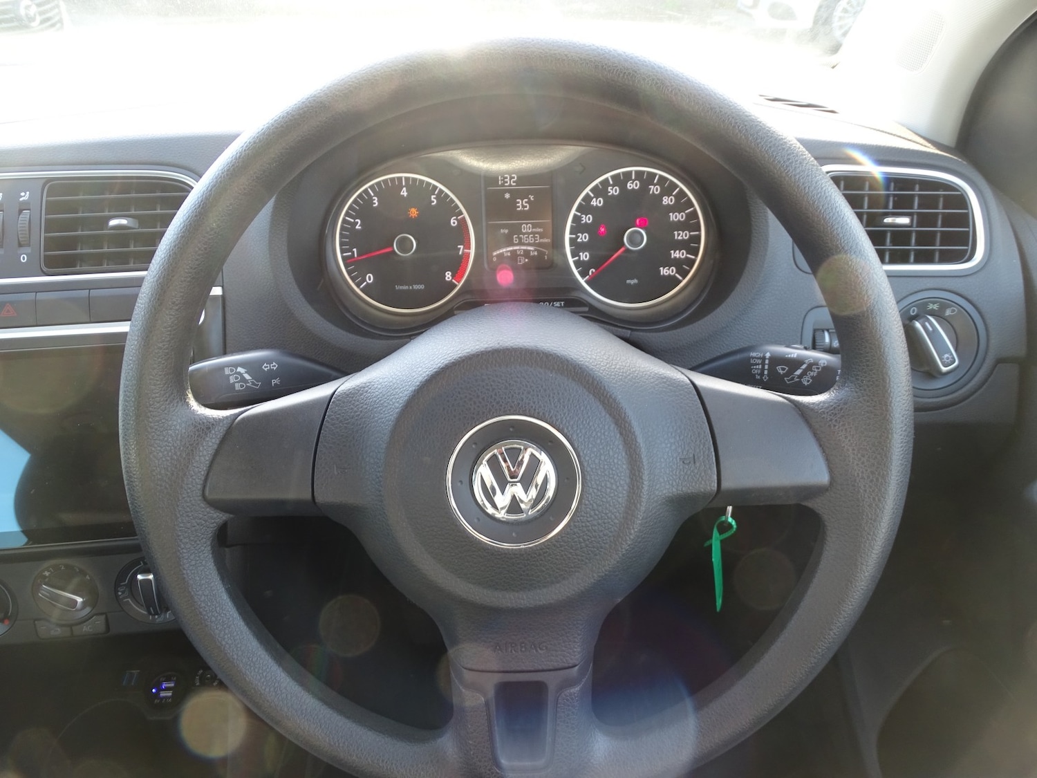 Used Volkswagen Polo 2011 for sale - 76712417: Photo 32