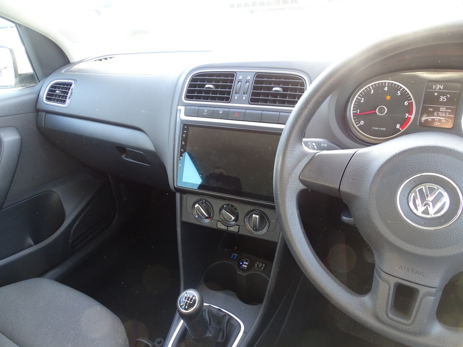 Used Volkswagen Polo 2011 for sale - 76712417: Photo 41