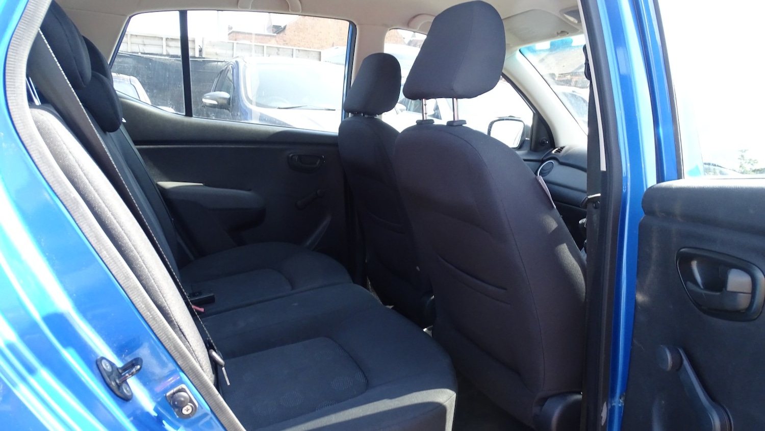 Used Hyundai i10 2011 for sale - 78168770: Photo 21