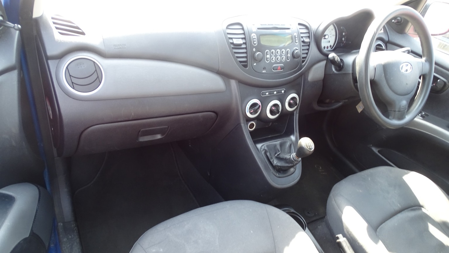 Used Hyundai i10 2011 for sale - 78168770: Photo 31