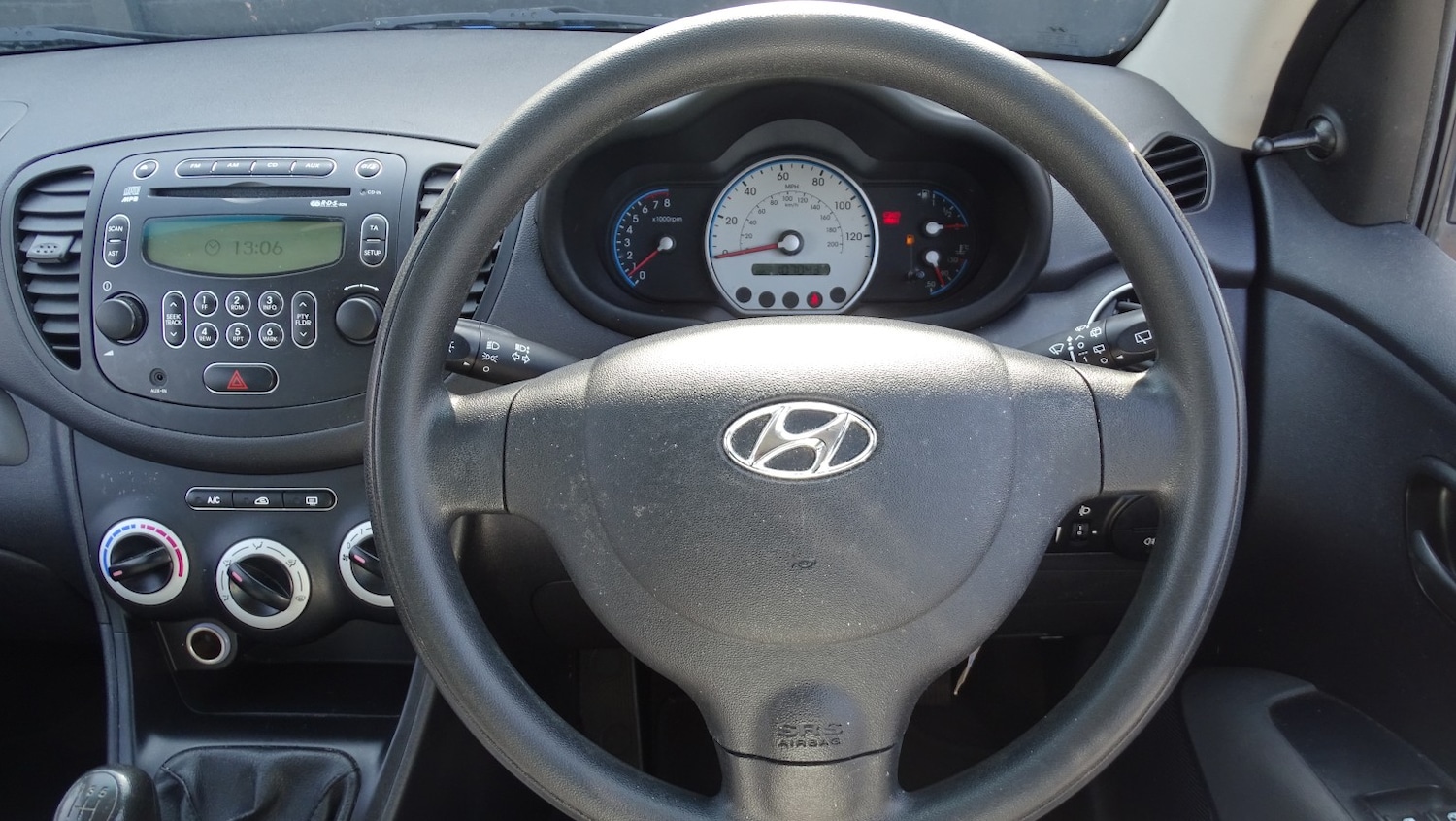 Used Hyundai i10 2011 for sale - 78168770: Photo 32