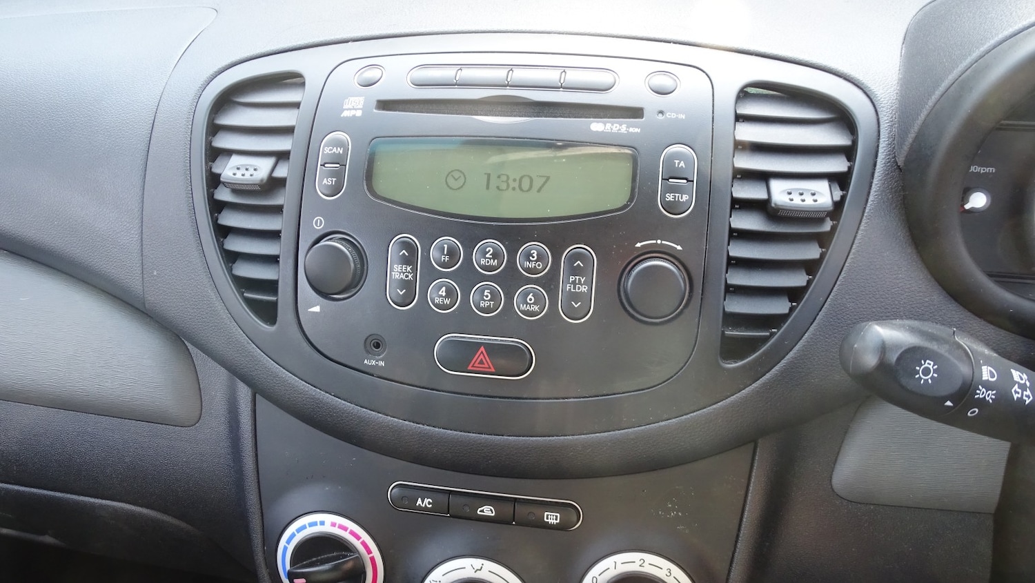 Used Hyundai i10 2011 for sale - 78168770: Photo 37