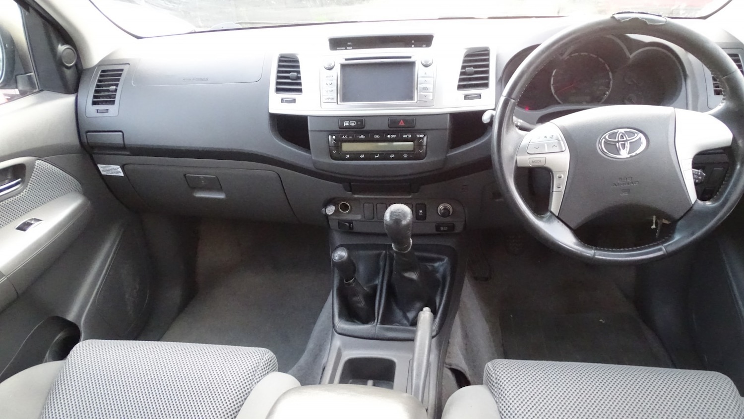 Used Toyota Hilux 2012 for sale - 76911058: Photo 22