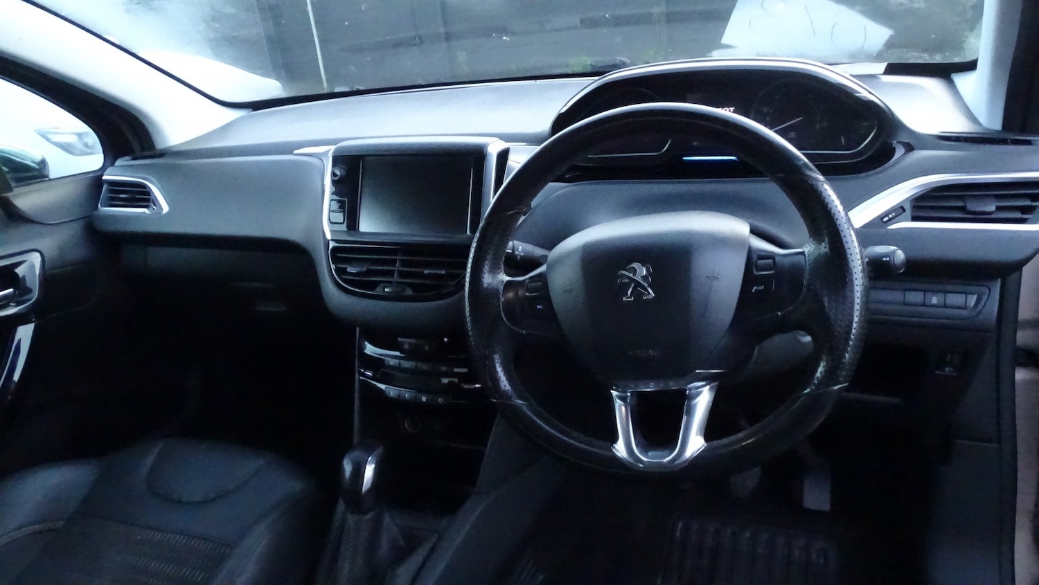 Used Peugeot 208 2013 for sale - 77014793: Photo 15