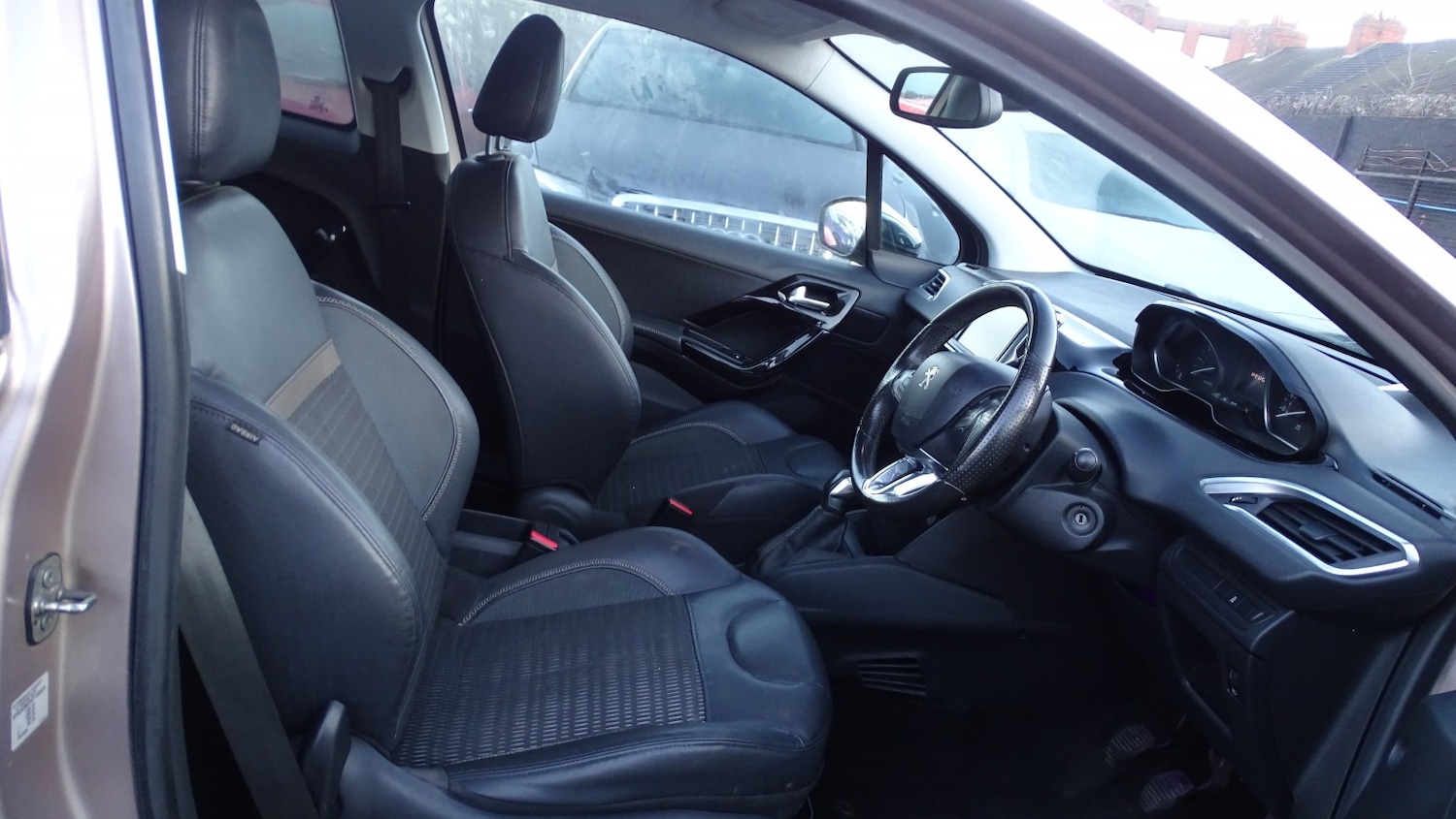 Used Peugeot 208 2013 for sale - 77014793: Photo 16