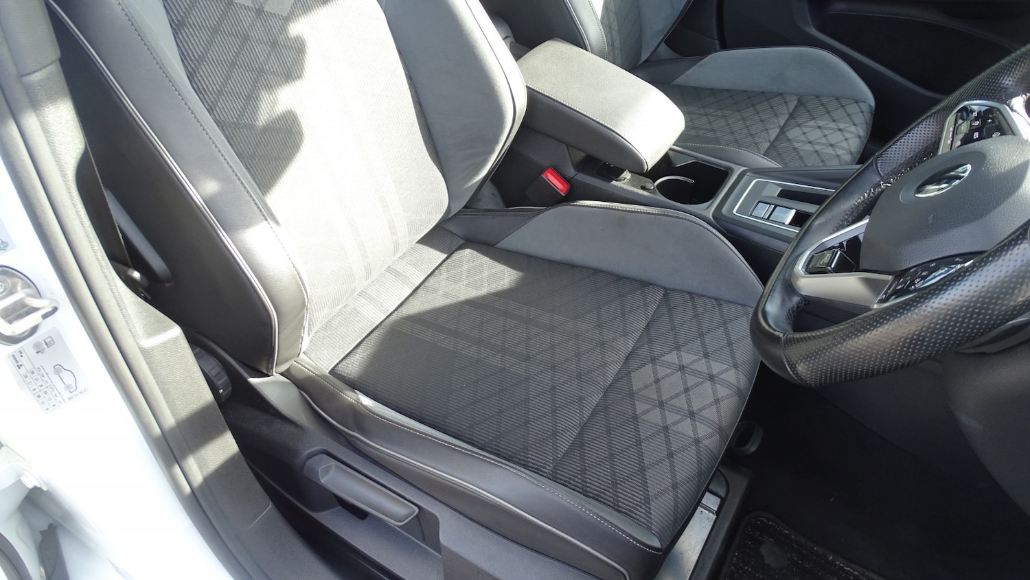 Used Volkswagen Golf 2024 for sale - 76107386: Photo 21