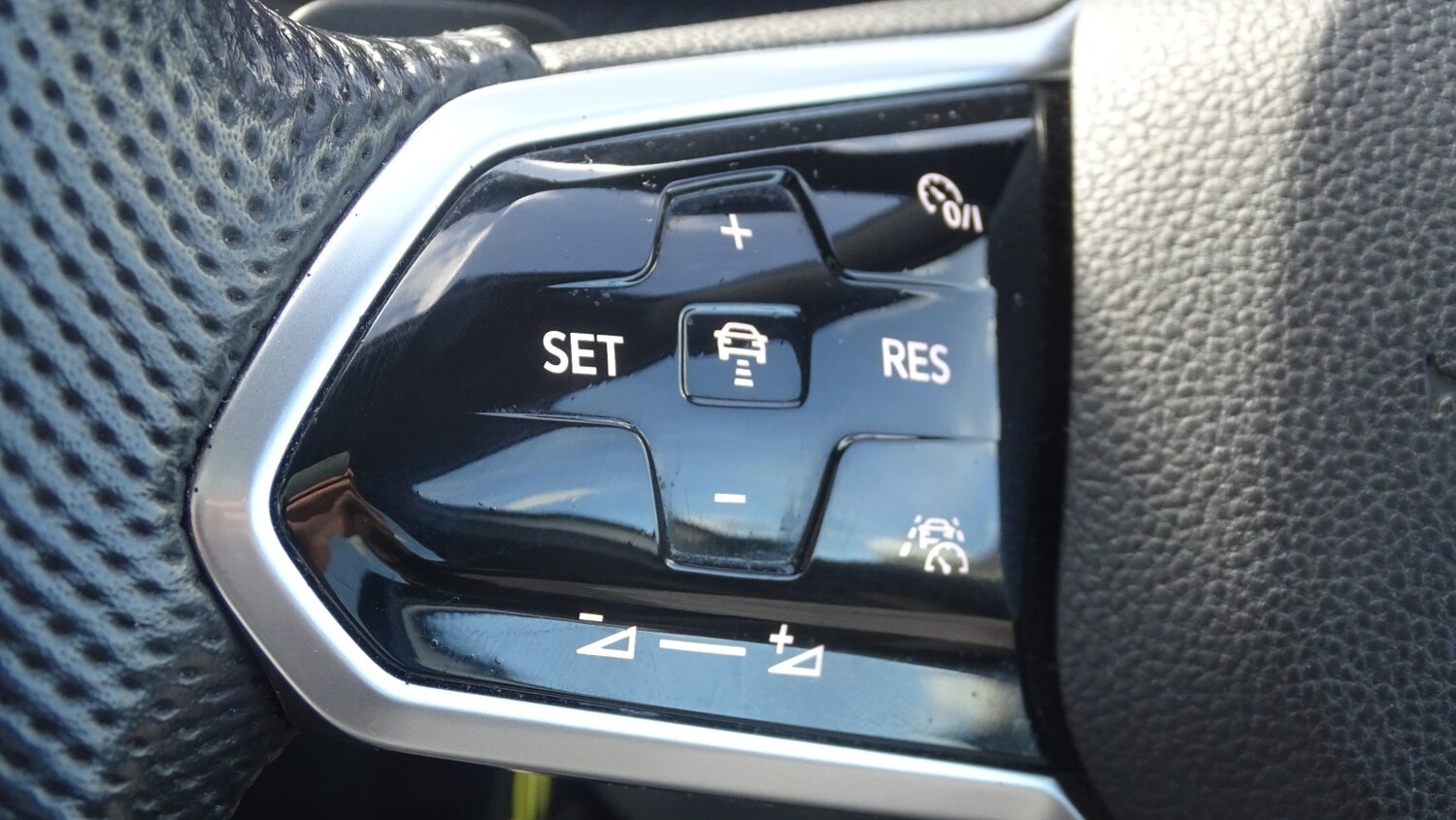 Used Volkswagen Golf 2024 for sale - 76107386: Photo 34