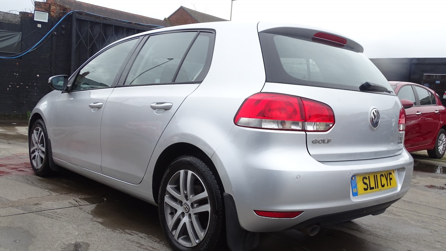 Used Volkswagen Golf 2011 for sale - 77632433: Photo 11