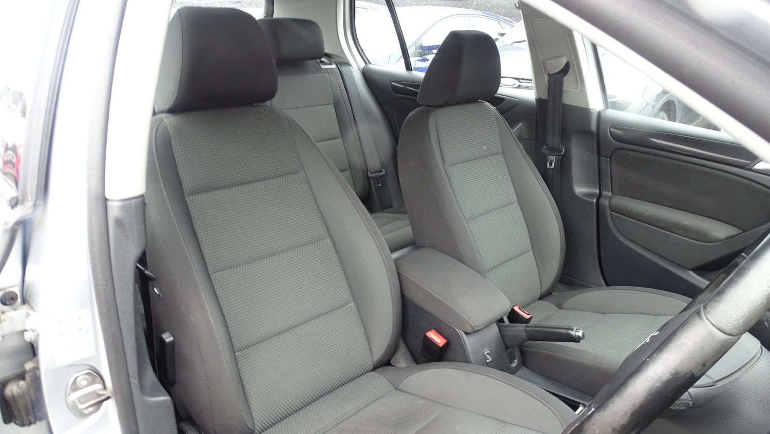 Used Volkswagen Golf 2011 for sale - 77632433: Photo 24