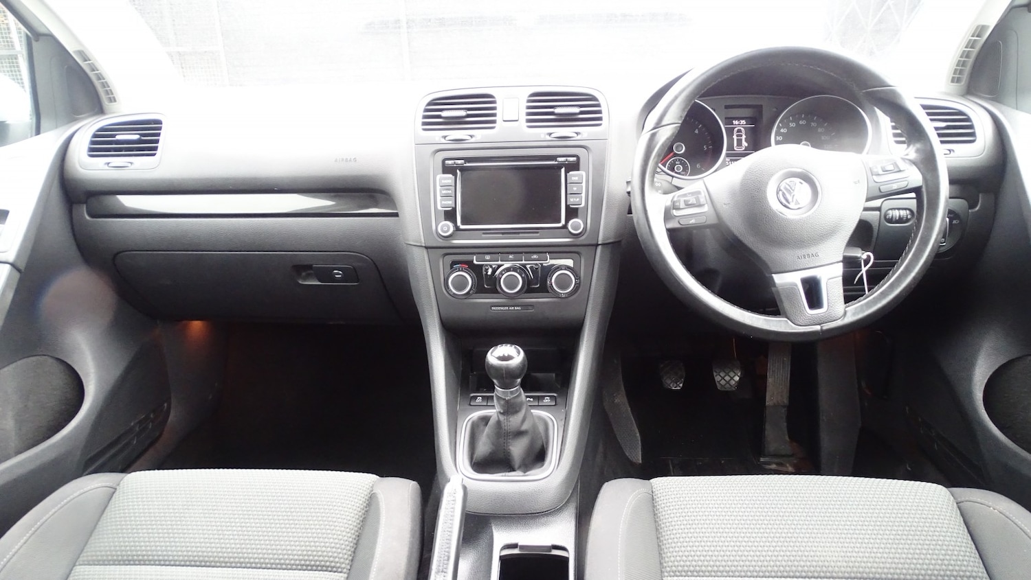 Used Volkswagen Golf 2011 for sale - 77632433: Photo 26