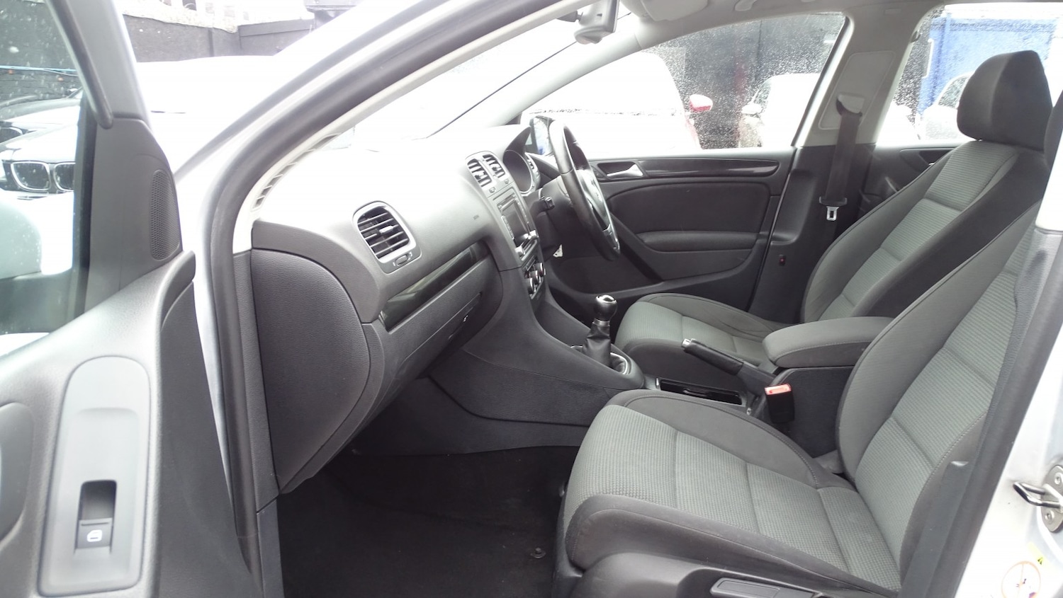 Used Volkswagen Golf 2011 for sale - 77632433: Photo 28