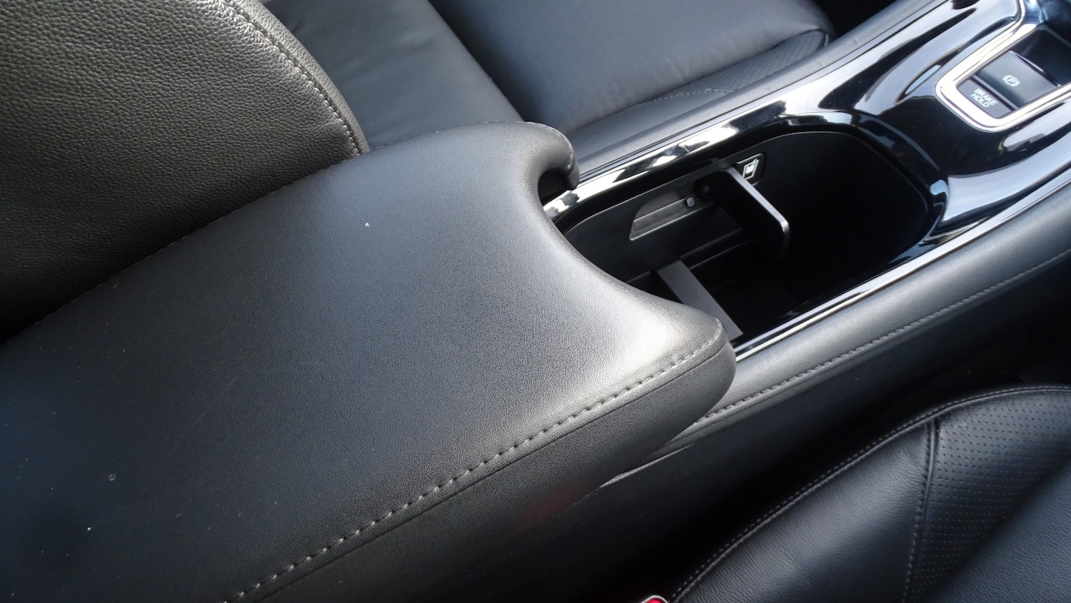 Used Honda HR-V 2015 for sale - 77264366: Photo 37