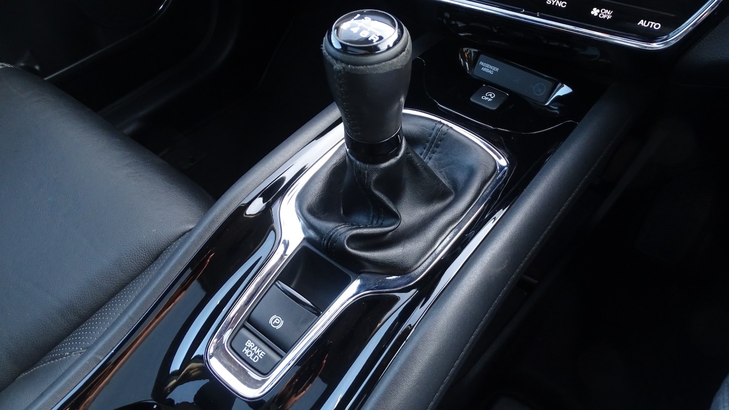 Used Honda HR-V 2015 for sale - 77264366: Photo 38