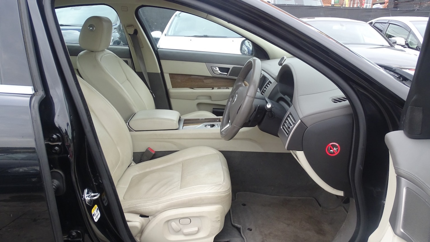 Used Jaguar XF 2010 for sale - 76527363: Photo 22