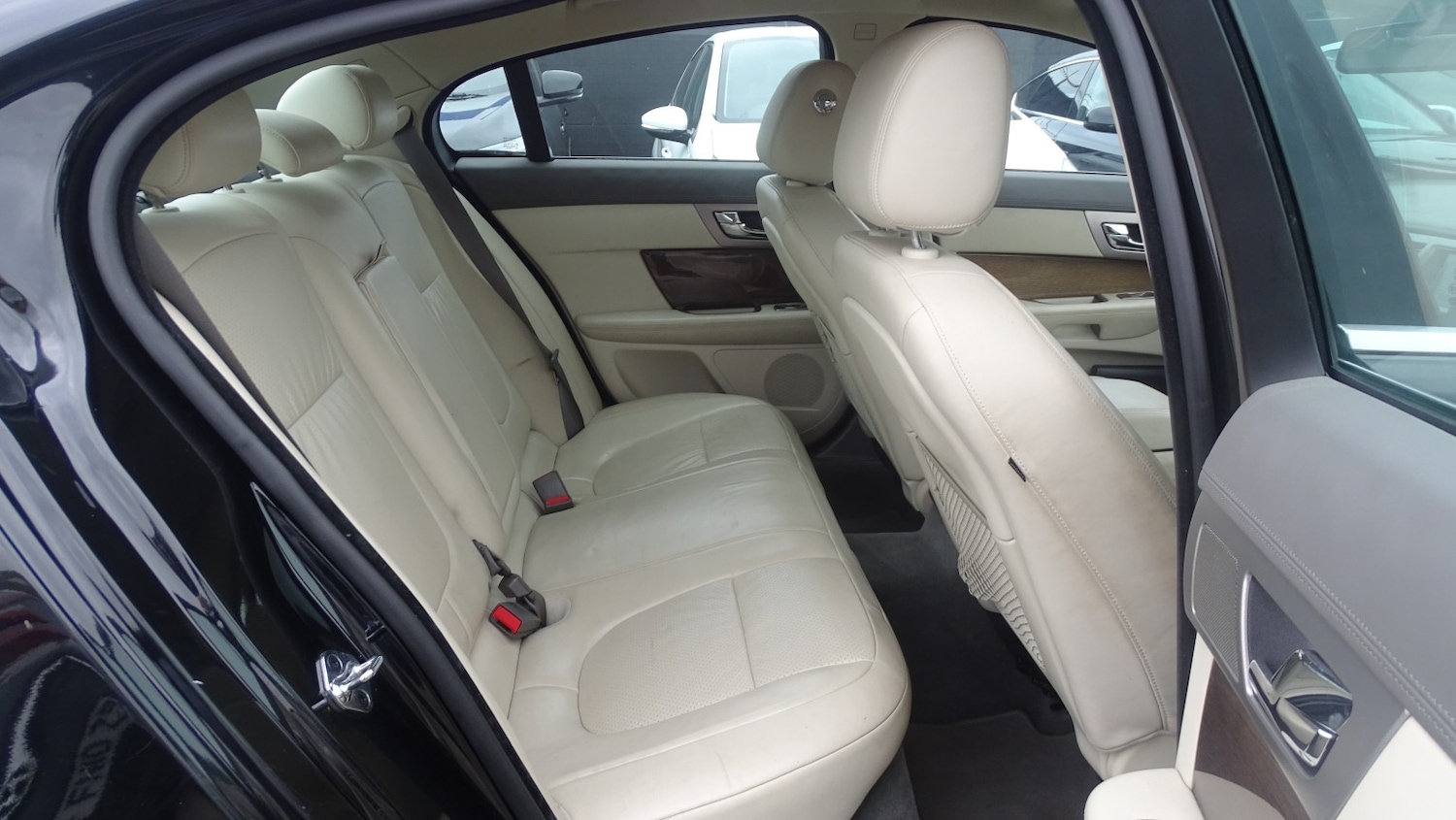 Used Jaguar XF 2010 for sale - 76527363: Photo 26