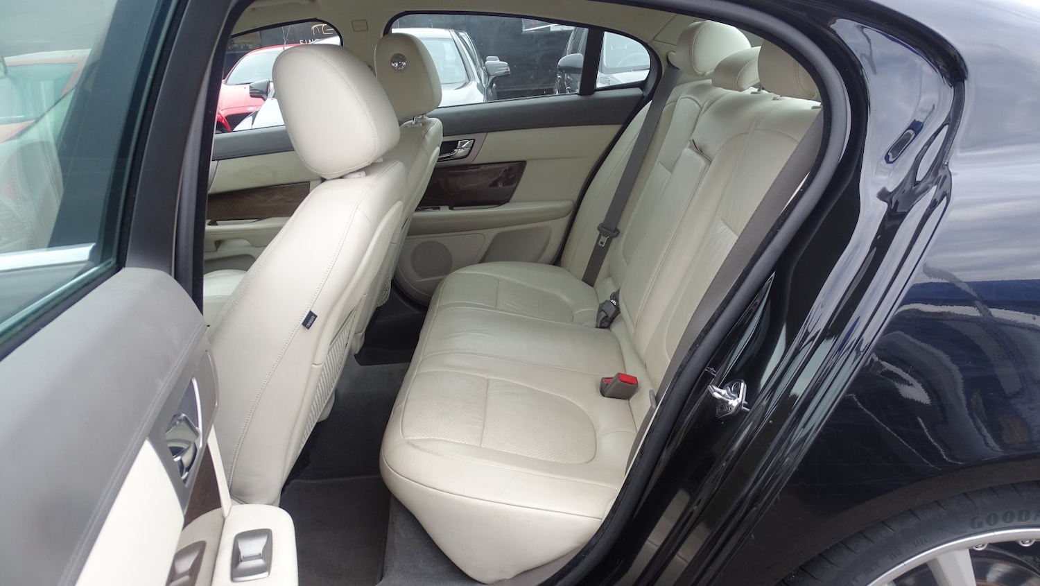 Used Jaguar XF 2010 for sale - 76527363: Photo 29