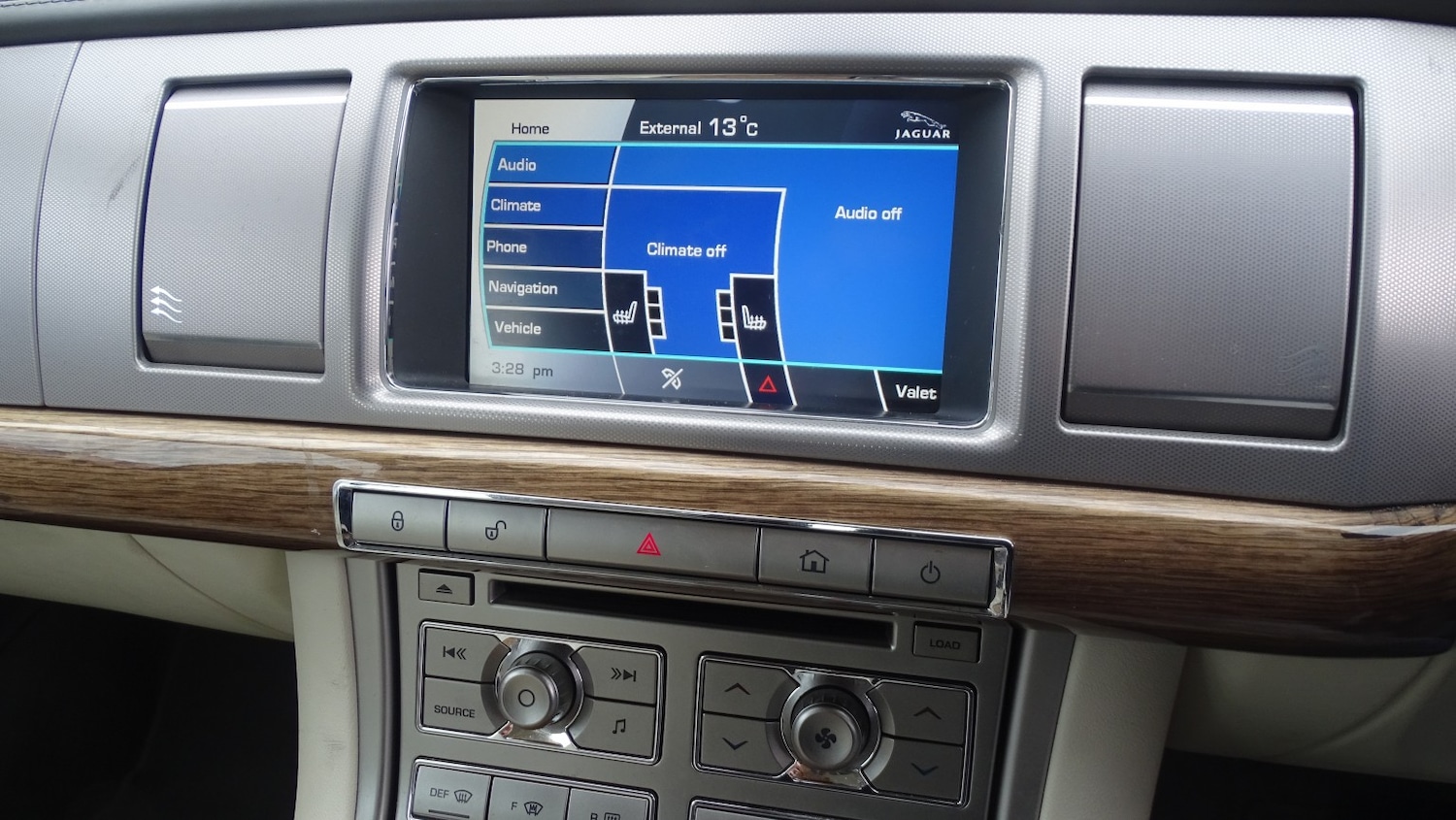 Used Jaguar XF 2010 for sale - 76527363: Photo 44