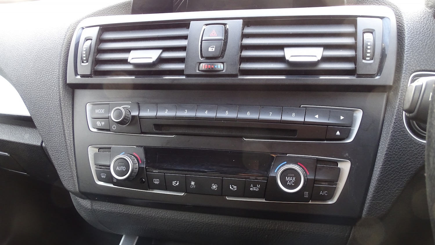 Used BMW 1 Series 2015 for sale - 77237079: Photo 39