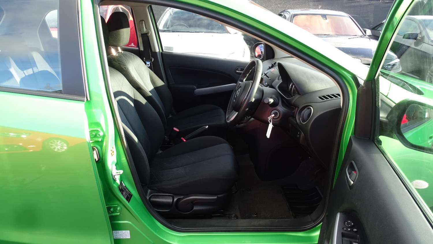 Used Mazda Mazda2 2011 for sale - 77225209: Photo 18