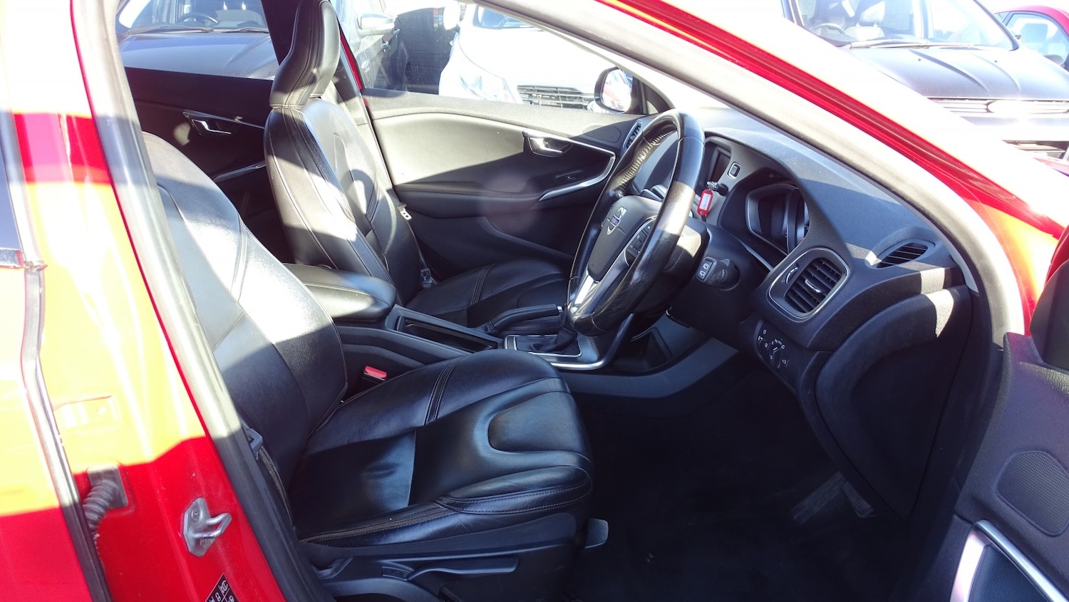 Used Volvo V40 2015 for sale - 77938014: Photo 20