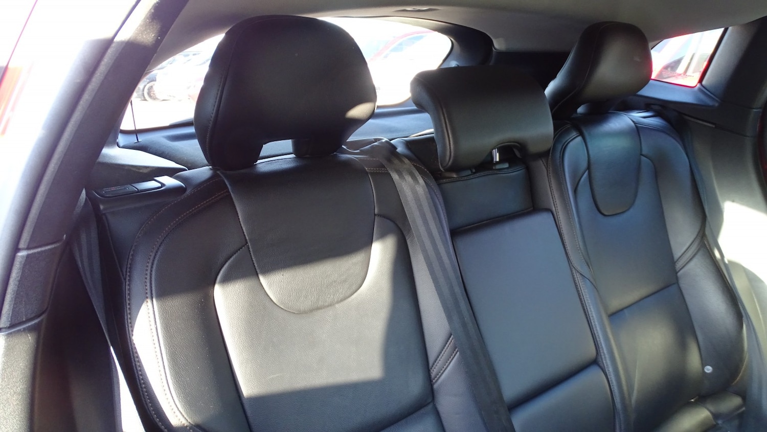 Used Volvo V40 2015 for sale - 77938014: Photo 26