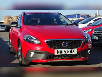 Used Volvo V40 2015 for sale - 77938014: Photo