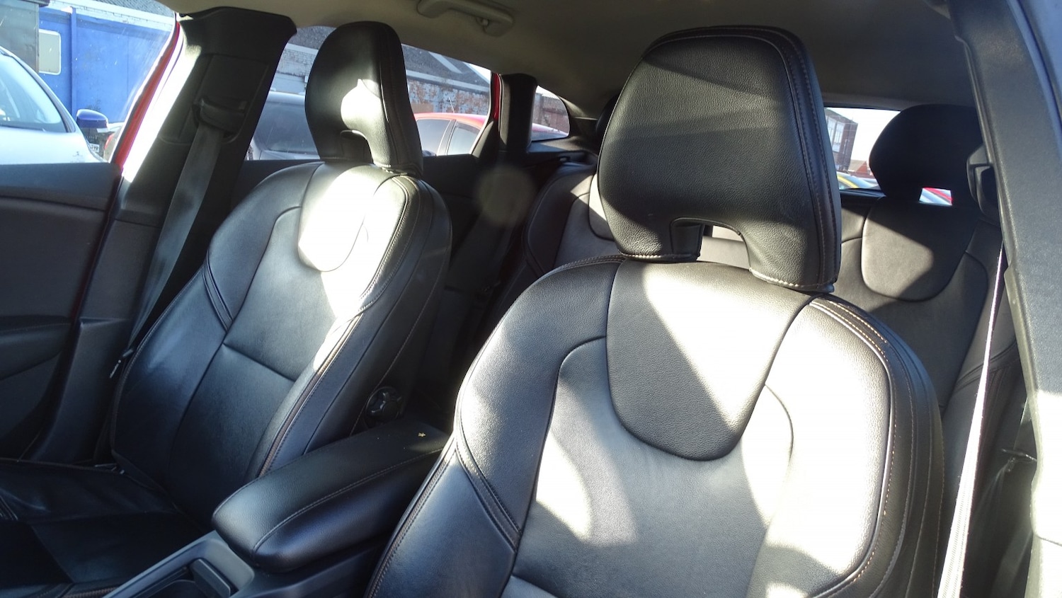 Used Volvo V40 2015 for sale - 77938014: Photo 32