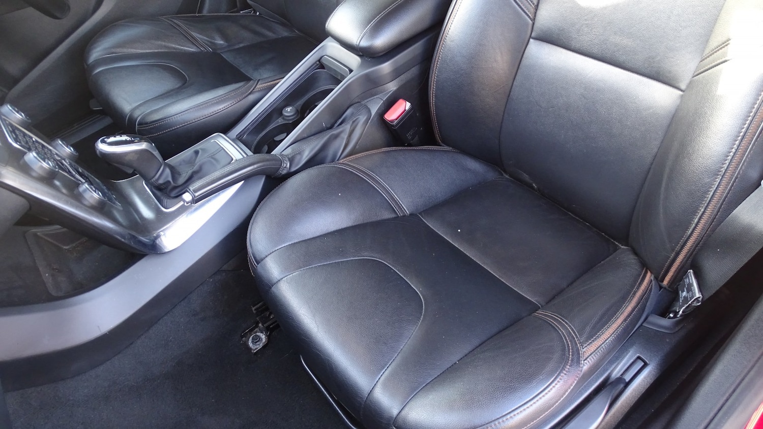 Used Volvo V40 2015 for sale - 77938014: Photo 33