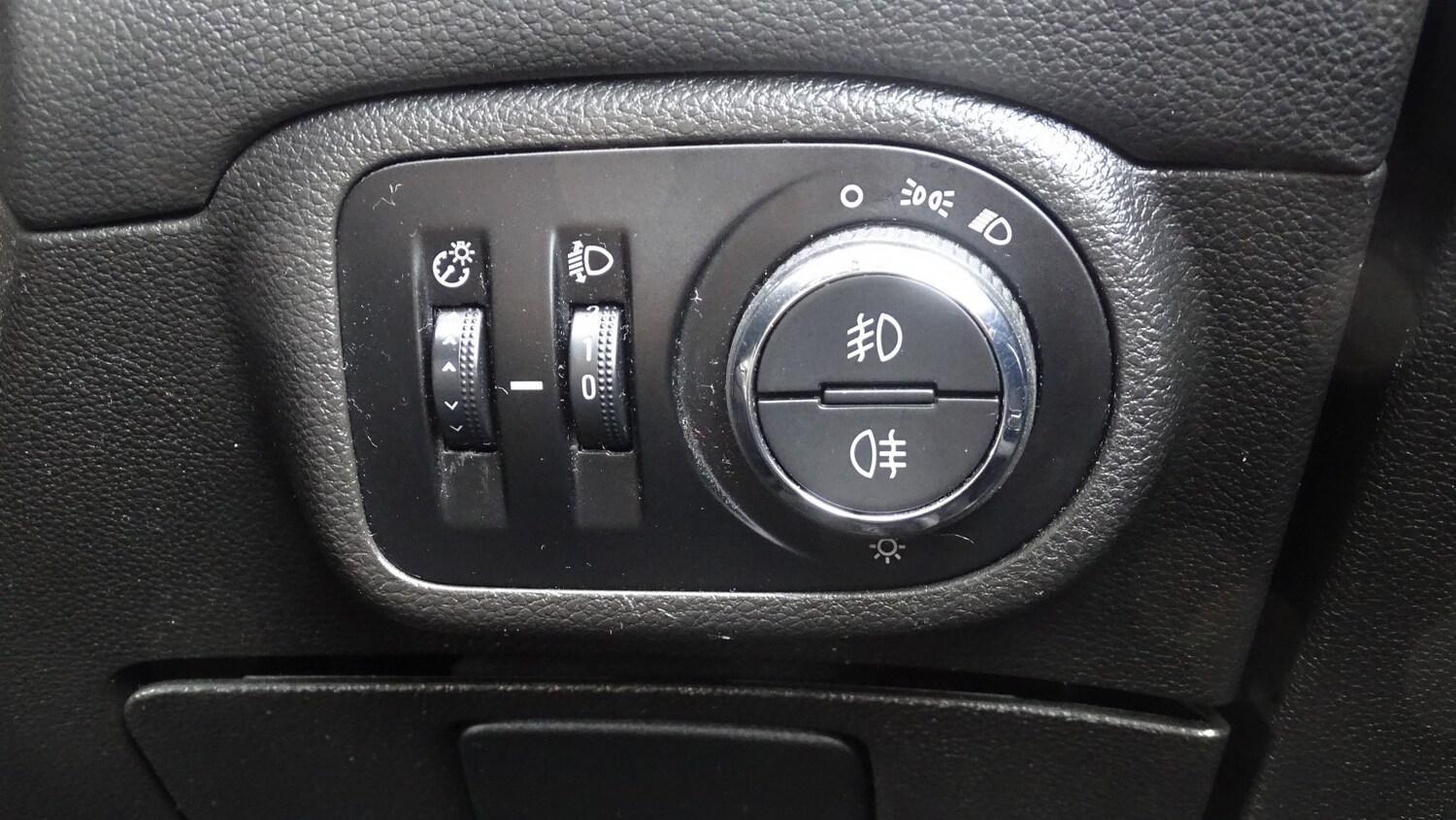 Used Vauxhall Zafira 2014 for sale - 77494712: Photo 38