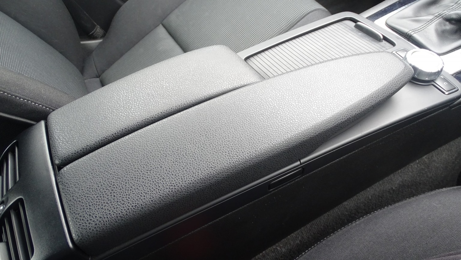 Used Mercedes-Benz C Class 2012 for sale - 77572823: Photo 38