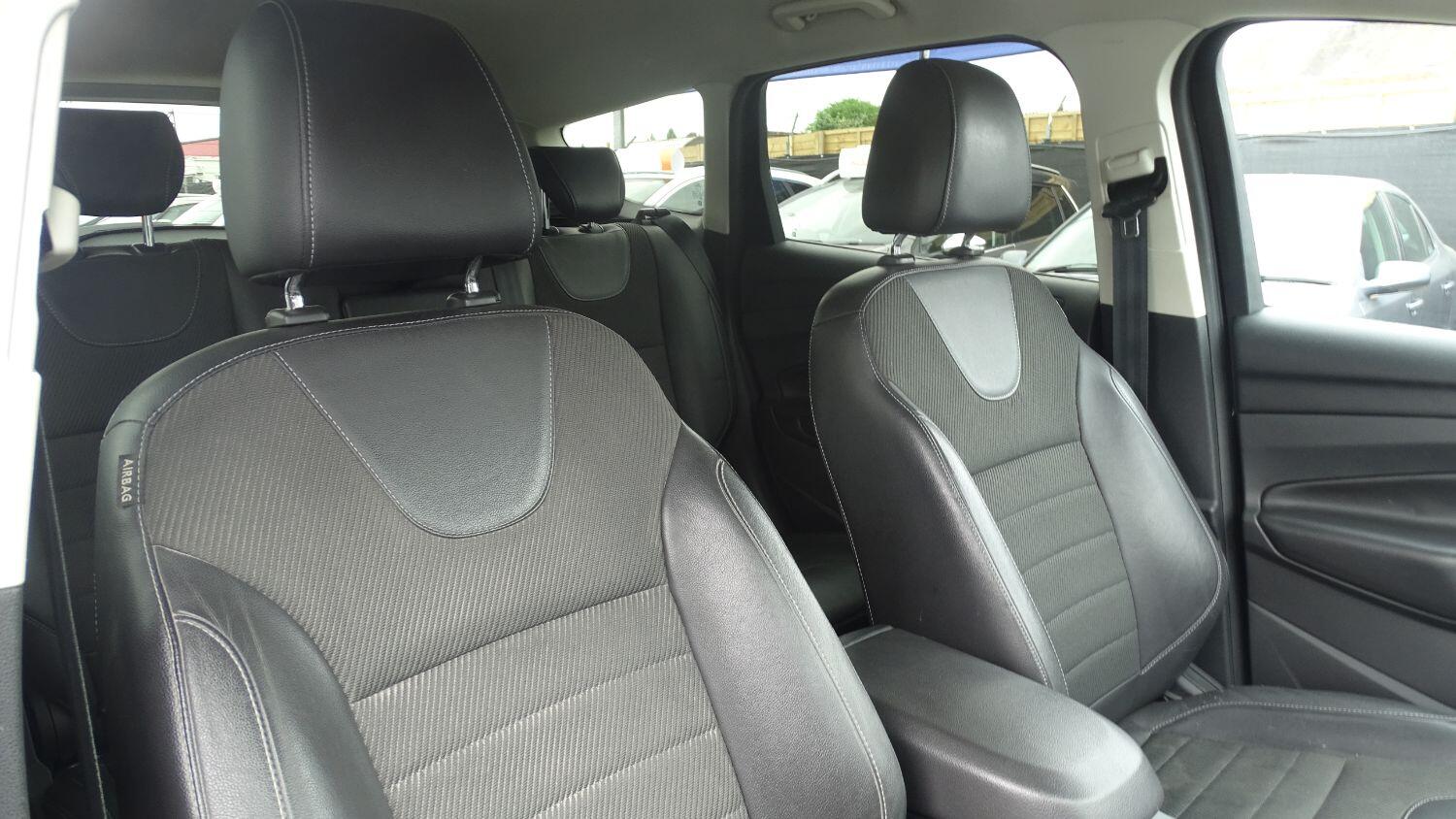 Used Ford Kuga 2015 for sale - 76769189: Photo 28