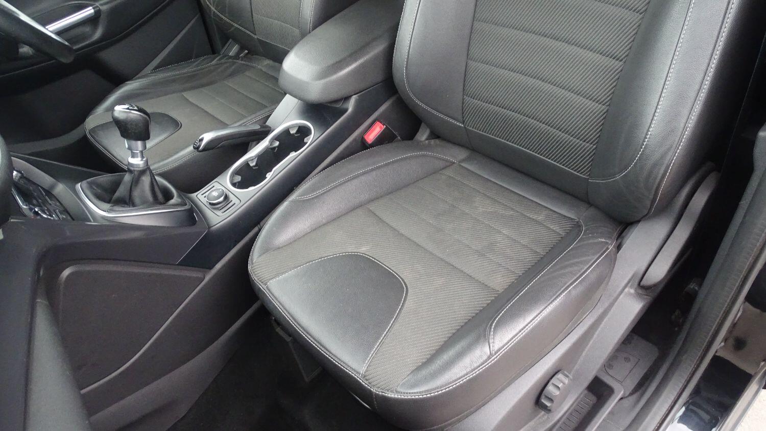 Used Ford Kuga 2015 for sale - 76769189: Photo 41