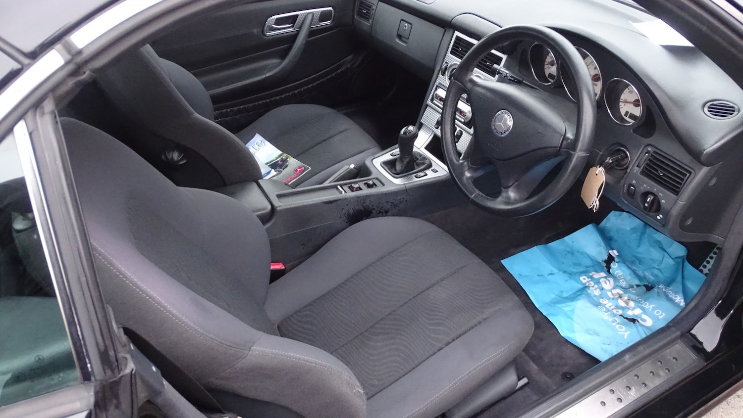 Used Mercedes-Benz SLK 2001 for sale - 77535919: Photo 19