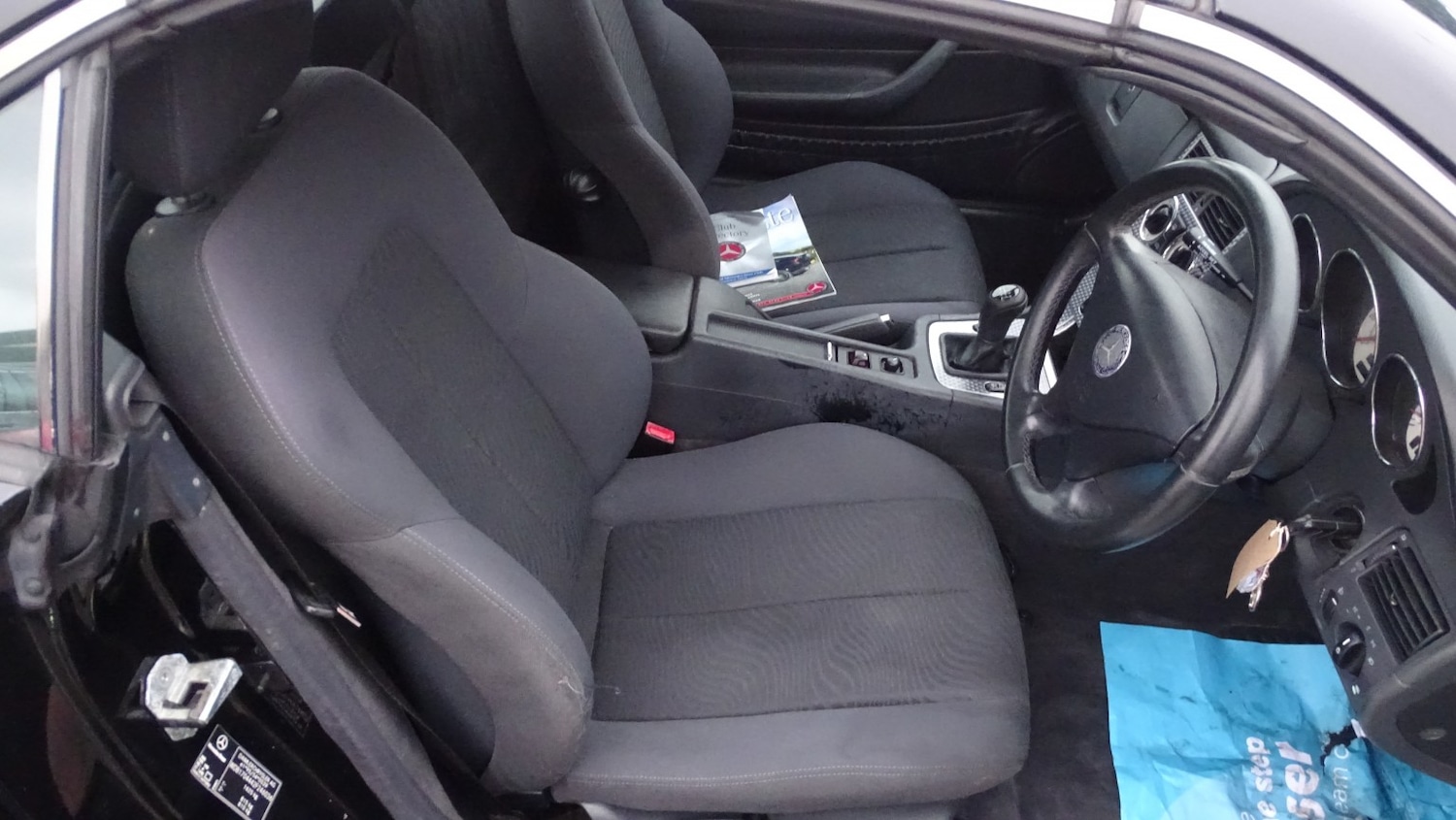 Used Mercedes-Benz SLK 2001 for sale - 77535919: Photo 22