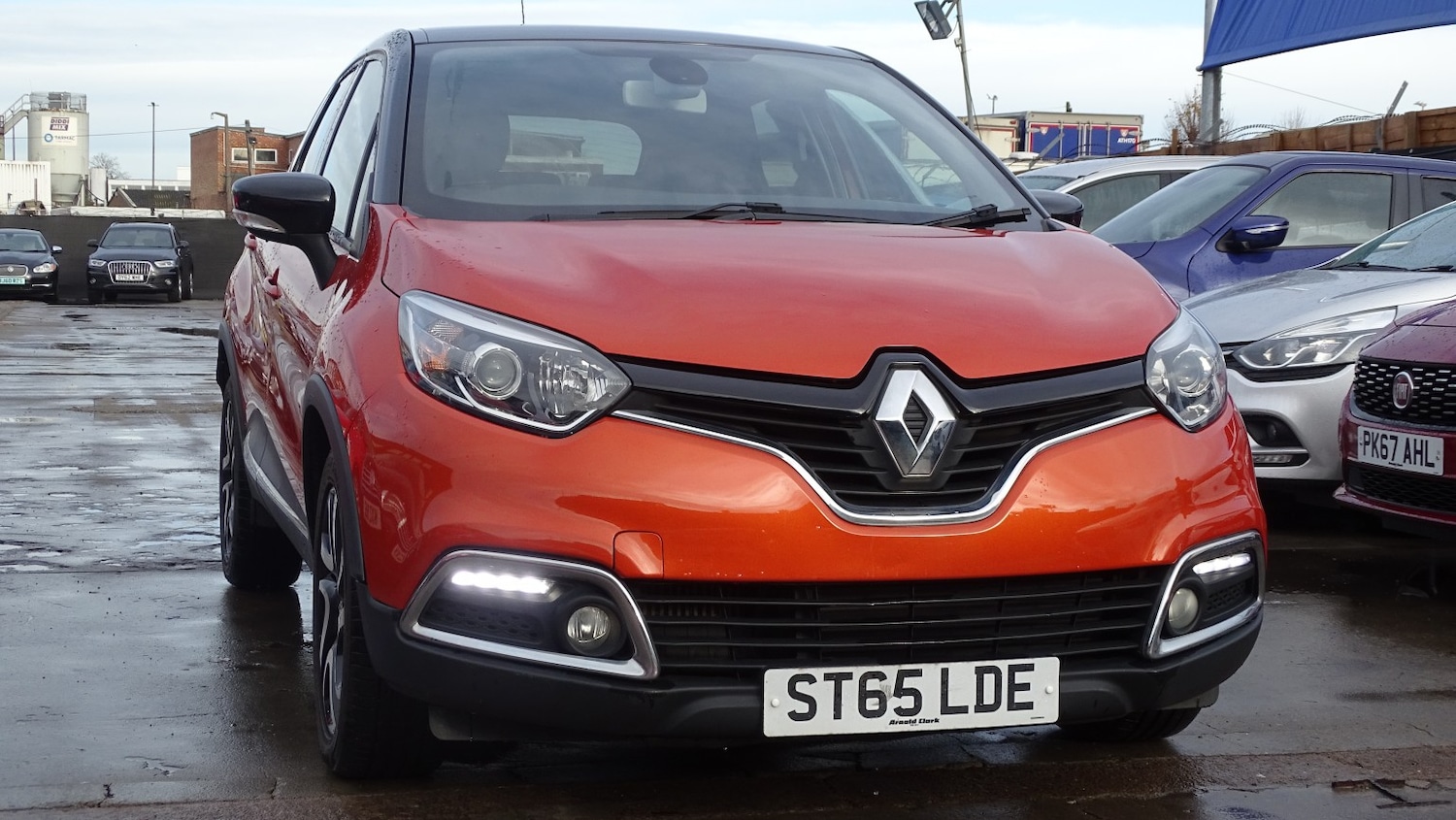 Used Renault Captur 2015 for sale - 76836967: Photo 1