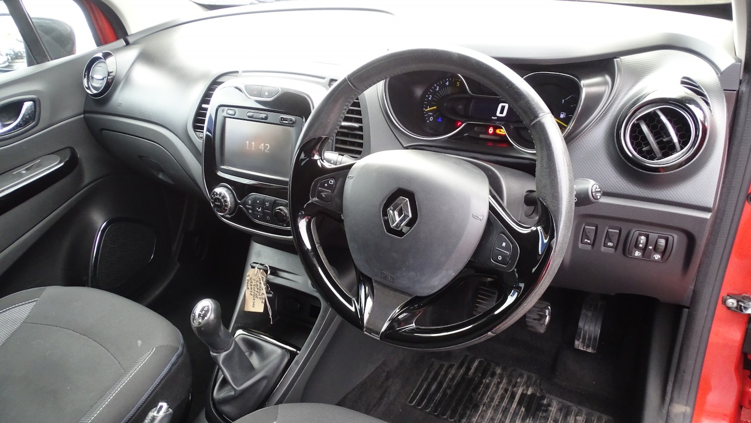 Used Renault Captur 2015 for sale - 76836967: Photo 18