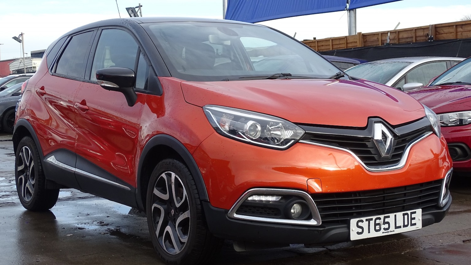 Used Renault Captur 2015 for sale - 76836967: Photo 2