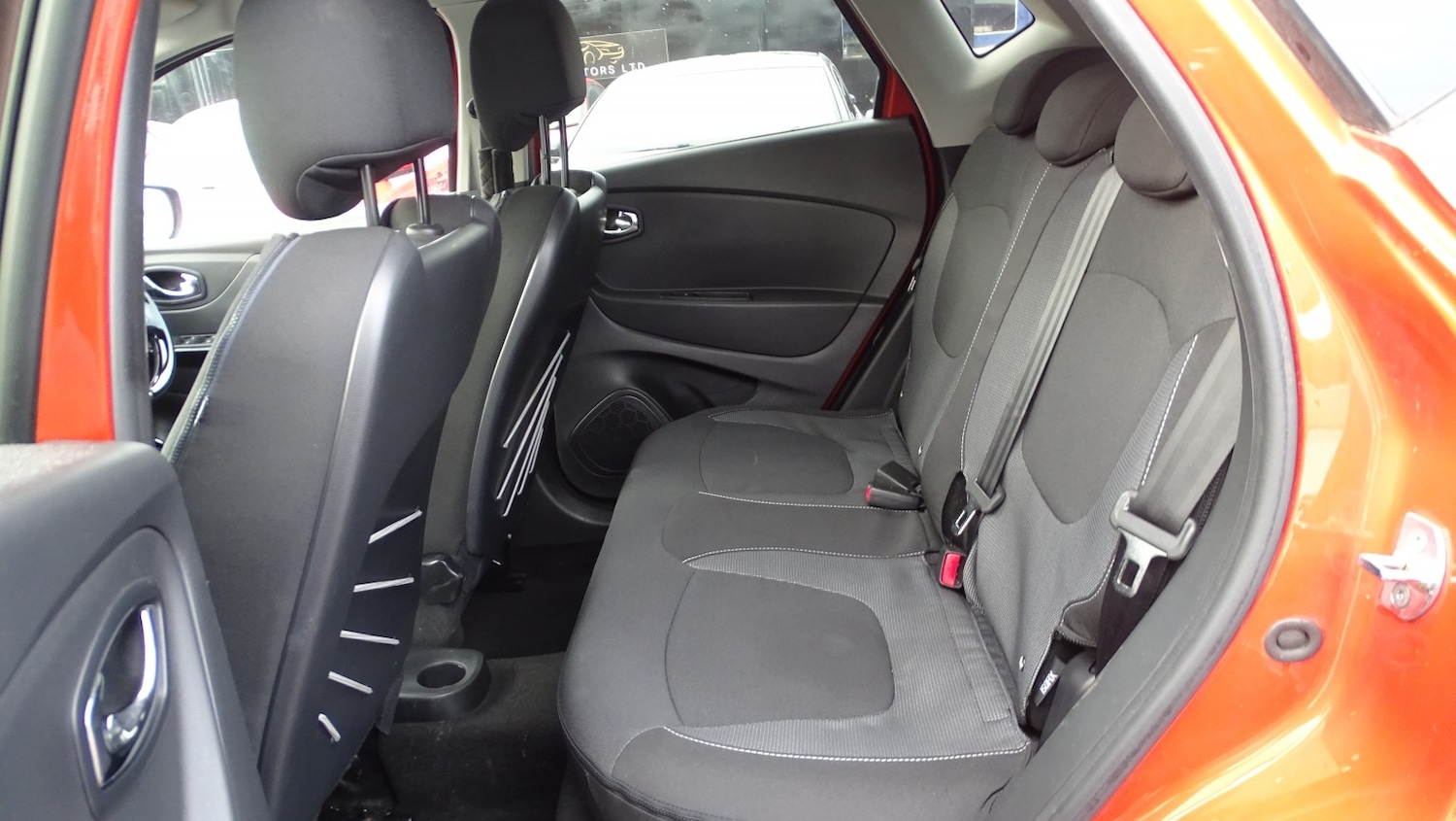 Used Renault Captur 2015 for sale - 76836967: Photo 25