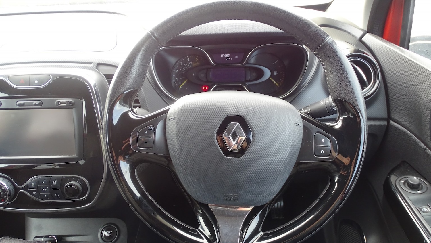 Used Renault Captur 2015 for sale - 76836967: Photo 31