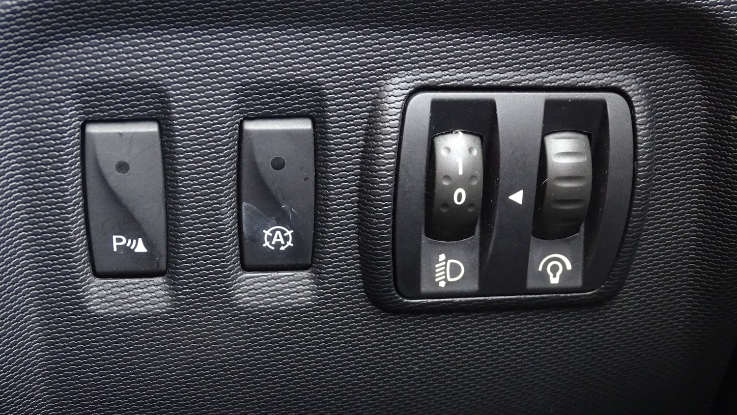 Used Renault Captur 2015 for sale - 76836967: Photo 33