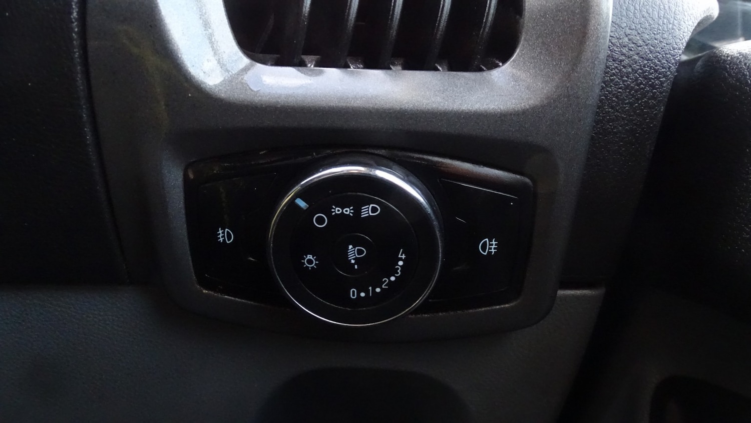 Used Ford Transit Custom 2015 for sale - 76347154: Photo 30