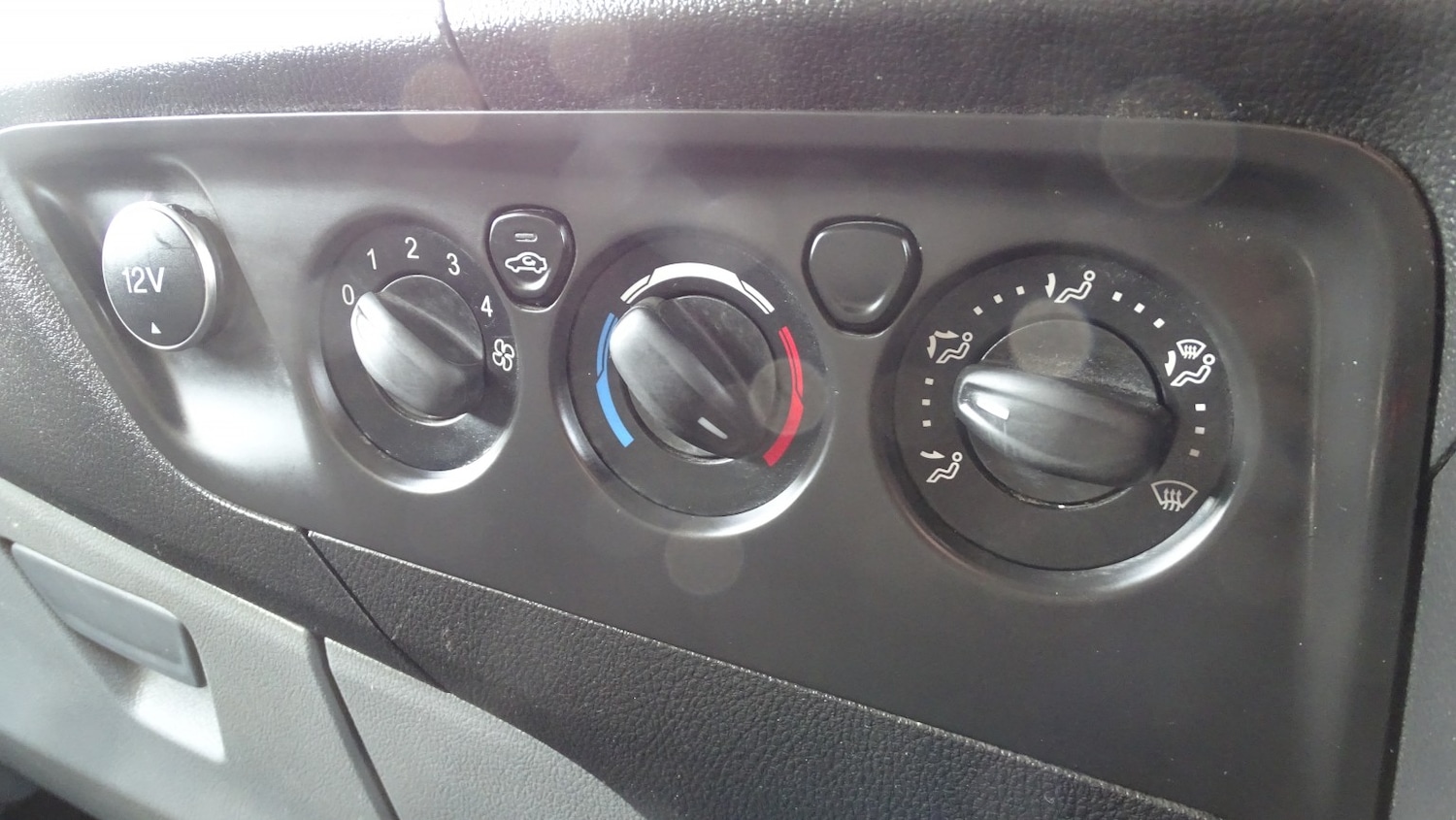 Used Ford Transit Custom 2015 for sale - 76347154: Photo 35