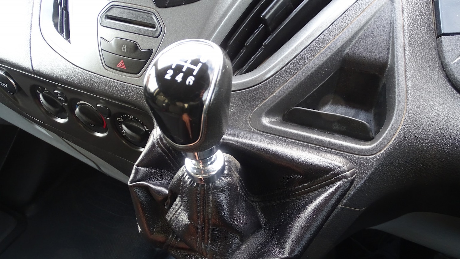 Used Ford Transit Custom 2015 for sale - 76347154: Photo 36