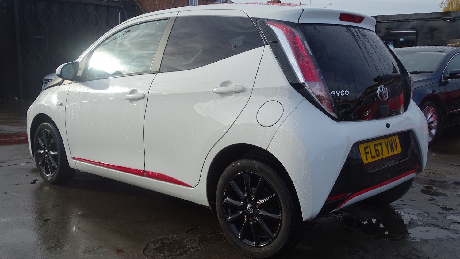 Used Toyota AYGO 2017 for sale - 76836962: Photo 14