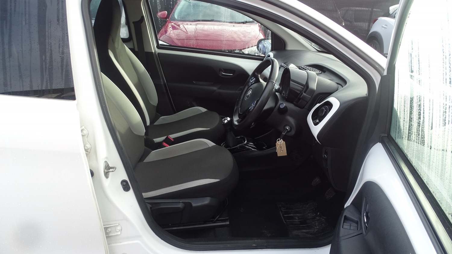 Used Toyota AYGO 2017 for sale - 76836962: Photo 15