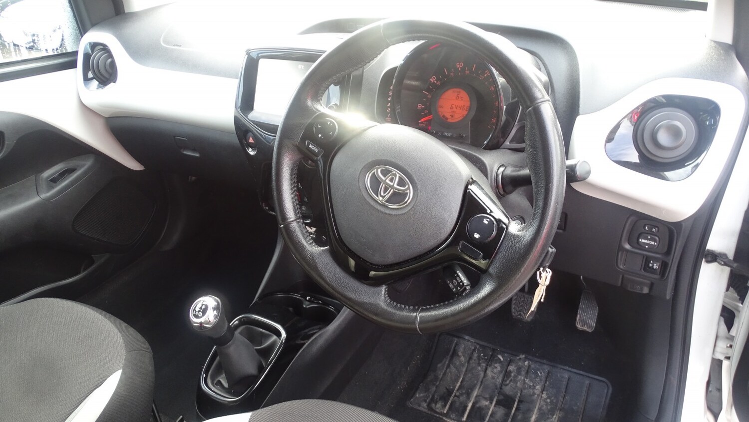 Used Toyota AYGO 2017 for sale - 76836962: Photo 17