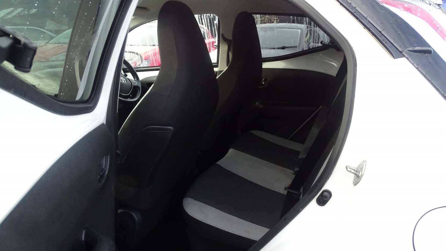 Used Toyota AYGO 2017 for sale - 76836962: Photo 22